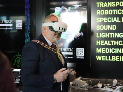 Fareham Mayor Fred Birkett tries out the technology